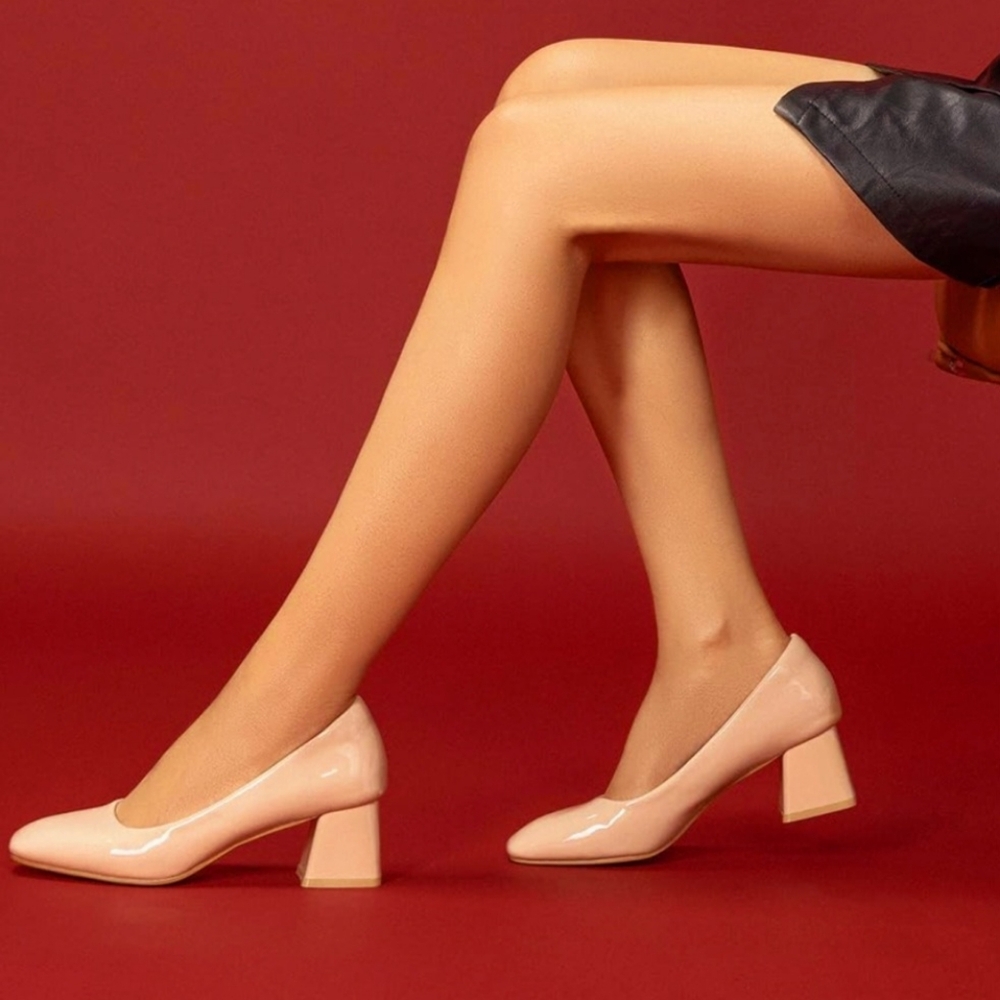 Heel The World Women's Pumps